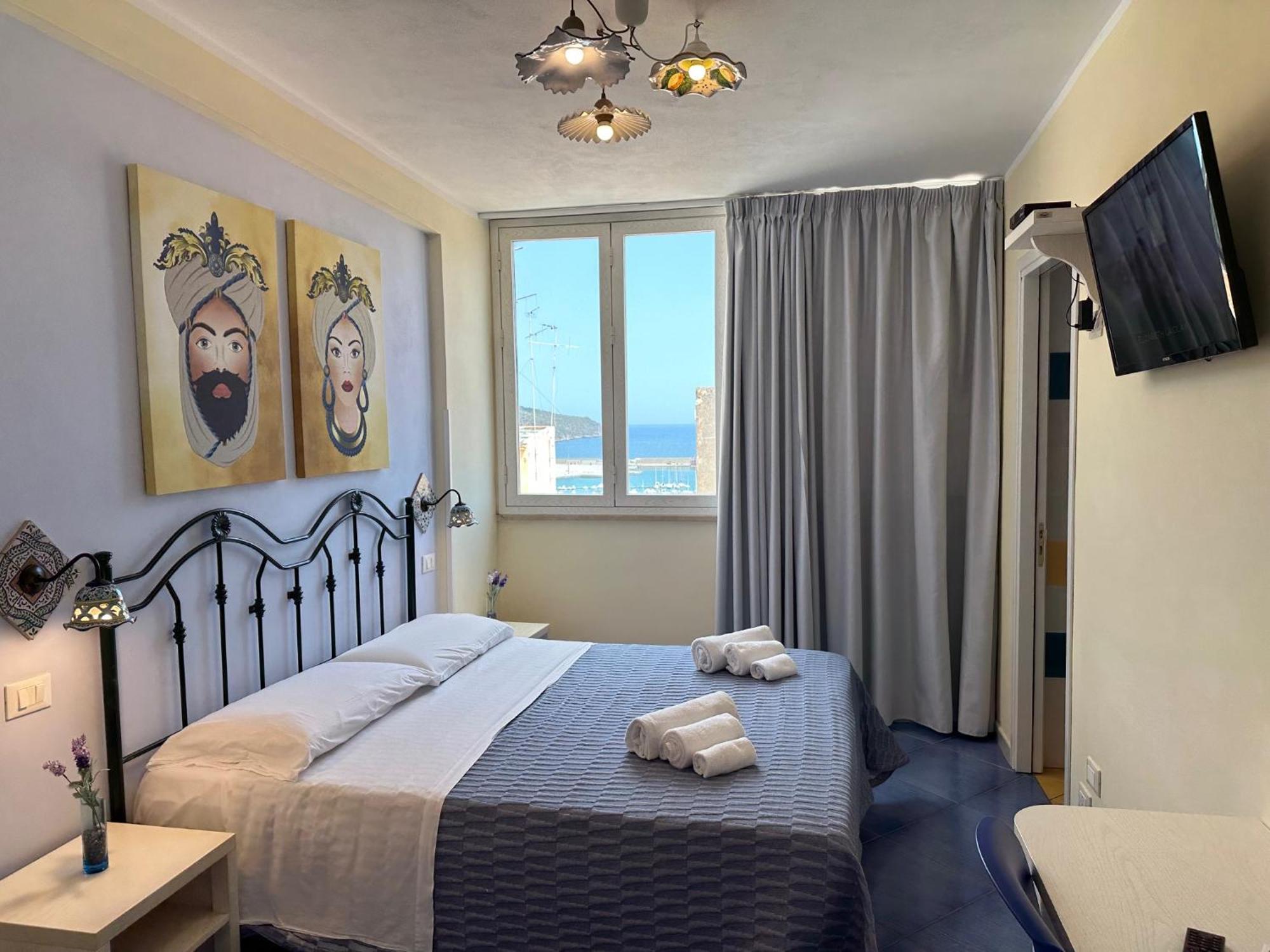 Badia Rooms & Breakfast Castellammare del Golfo Eksteriør billede